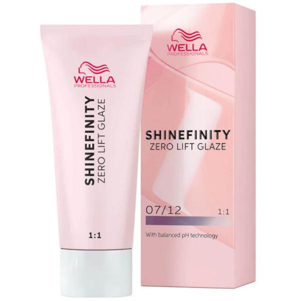 Vopsea translucida demipermanenta - Wella Professionals Shinefinity Zero Lift Glaze, nuanta 07/12 Cool Mushroom (blond mediu cenusiu mat), 60 ml Vopsea translucida demipermanenta - Wella Professionals Shinefinity Zero Lift Glaze, nuanta 07/12 Cool Mushroom (blond mediu cenusiu mat), 60 ml