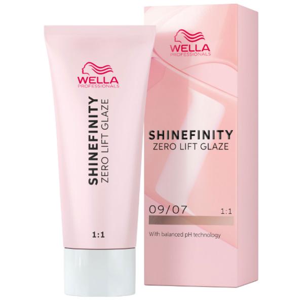 Vopsea translucida demipermanenta - Wella Professionals Shinefinity Zero Lift Glaze, nuanta 09/07 Beige Sand (blond foarte deschis natural), 60 ml Vopsea translucida demipermanenta - Wella Professionals Shinefinity Zero Lift Glaze, nuanta 09/07 Beige Sand (blond foarte deschis natural), 60 ml