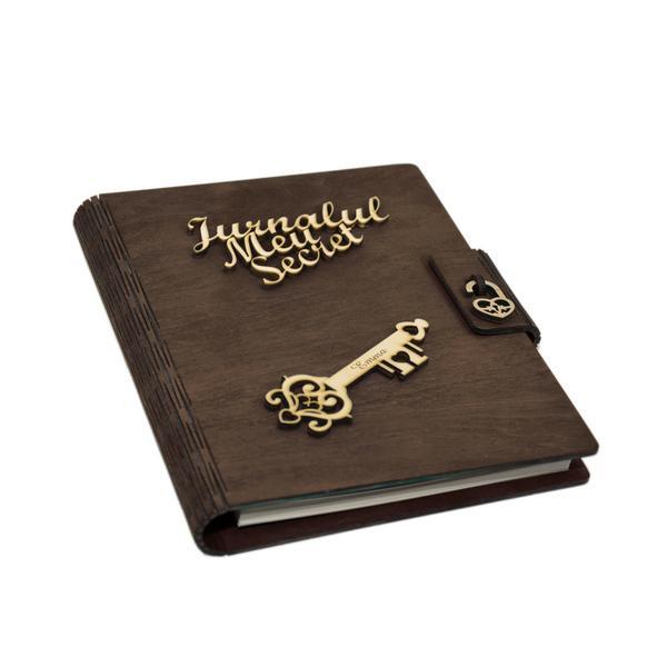 Jurnalul Meu Secret, A5, din lemn personalizat, Wenge, Piksel, 100 pagini si pix din lemn inclus Jurnalul Meu Secret, A5, din lemn personalizat, Wenge, Piksel, 100 pagini si pix din lemn inclus
