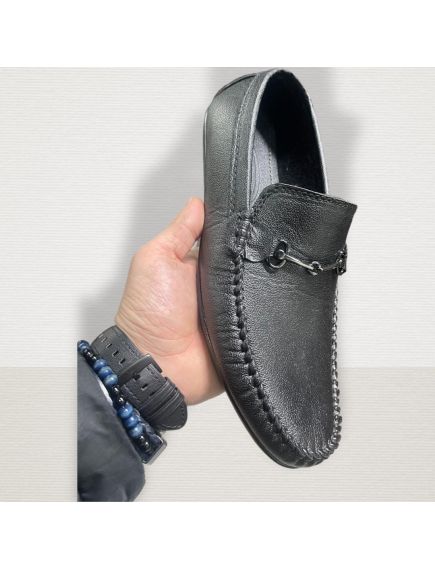 Pantofi angro din piele ecologica cu aplicatie metalica pentru barbat Pantofi angro din piele ecologica cu aplicatie metalica pentru barbat