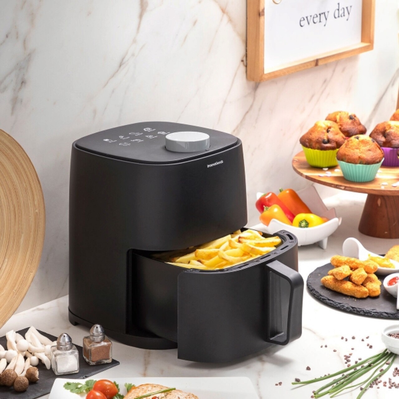 Friteuza cu aer fara ulei InnovaGoods, Fryinn Lite 2000, 25 x 25.5 x 21.5 cm, 2 L, 1200W, negru Friteuza cu aer fara ulei InnovaGoods, Fryinn Lite 2000, 25 x 25.5 x 21.5 cm, 2 L, 1200W, negru