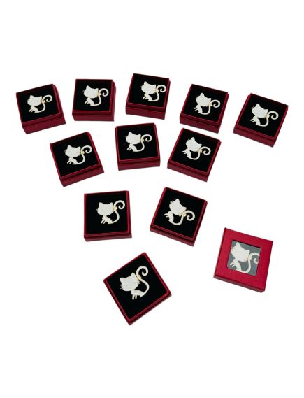 Set 24 Brose Martisor in cutiuta cu fereastra, 5×5cm, Pisicuta Dragalasa, model 2024, en-gros Set 24 Brose Martisor in cutiuta cu fereastra, 5×5cm, Pisicuta Dragalasa, model 2024, en-gros
