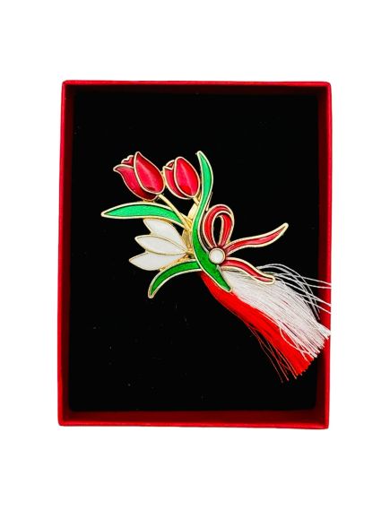 Brosa Martisor En-gros, Ghiocel si Lalele, ambalata in cutie rosie cu fereastra, 8.5×6.5×2.5cm Brosa Martisor En-gros, Ghiocel si Lalele, ambalata in cutie rosie cu fereastra, 8.5×6.5×2.5cm