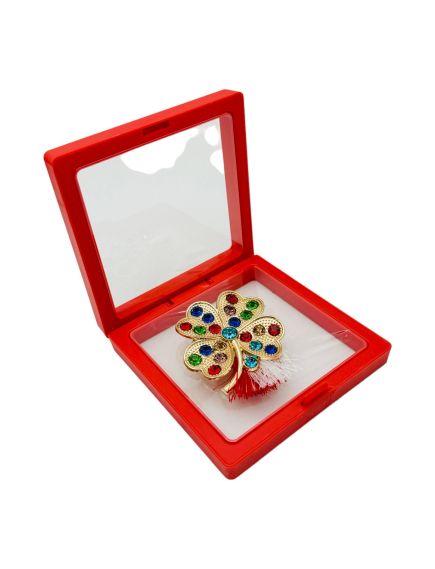 Brosa Martisor En-gros, Trifoi Norocos in cutie cu expunere 3D, 8.5×8.5×2cm Brosa Martisor En-gros, Trifoi Norocos in cutie cu expunere 3D, 8.5×8.5×2cm
