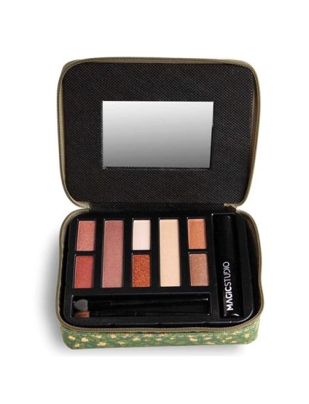 Trusa de machiaj tip portofel cu 8 farduri de pleoape si o 1 mascara, Savannah Soul Medium Wallet, Magic Studio Engros Trusa de machiaj tip portofel cu 8 farduri de pleoape si o 1 mascara, Savannah Soul Medium Wallet, Magic Studio Engros