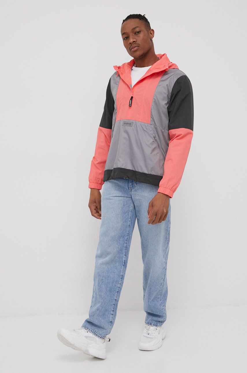 adidas Originals geacă HF4778 bărbați, culoarea gri, de tranziție HF4778-GRET/SMTR adidas Originals geacă HF4778 bărbați, culoarea gri, de tranziție HF4778-GRET/SMTR