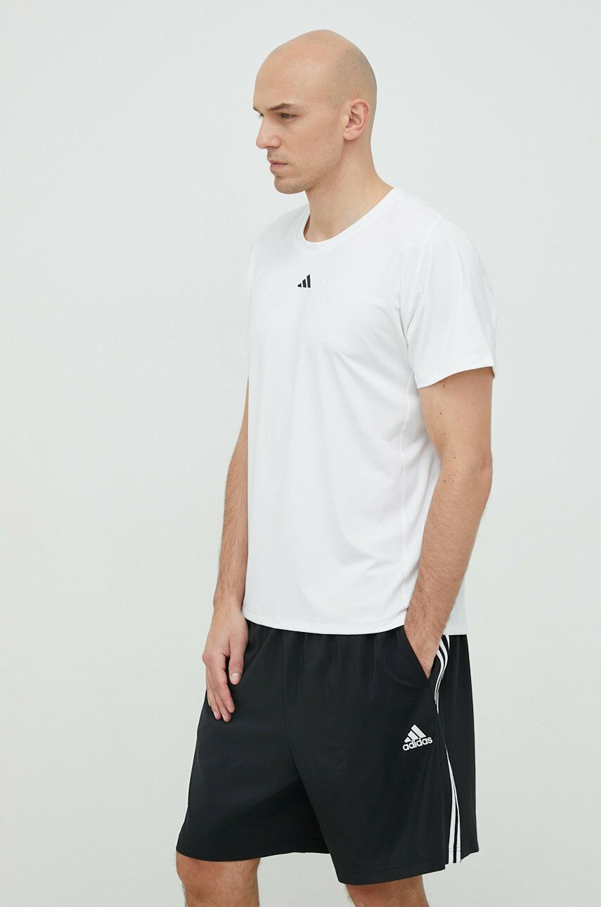 adidas Performance tricou de antrenament Techfit culoarea alb, neted adidas Performance tricou de antrenament Techfit culoarea alb, neted