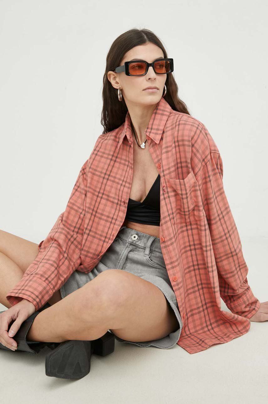 Levi's camasa din bumbac femei, culoarea rosu, cu guler clasic, relaxed Levi's camasa din bumbac femei, culoarea rosu, cu guler clasic, relaxed
