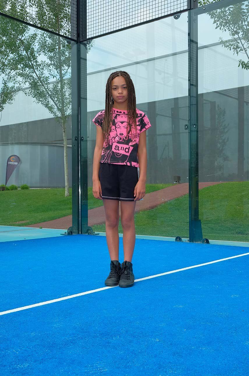 Sisley pantaloni scurți din bumbac pentru copii culoarea negru, cu imprimeu Sisley pantaloni scurți din bumbac pentru copii culoarea negru, cu imprimeu