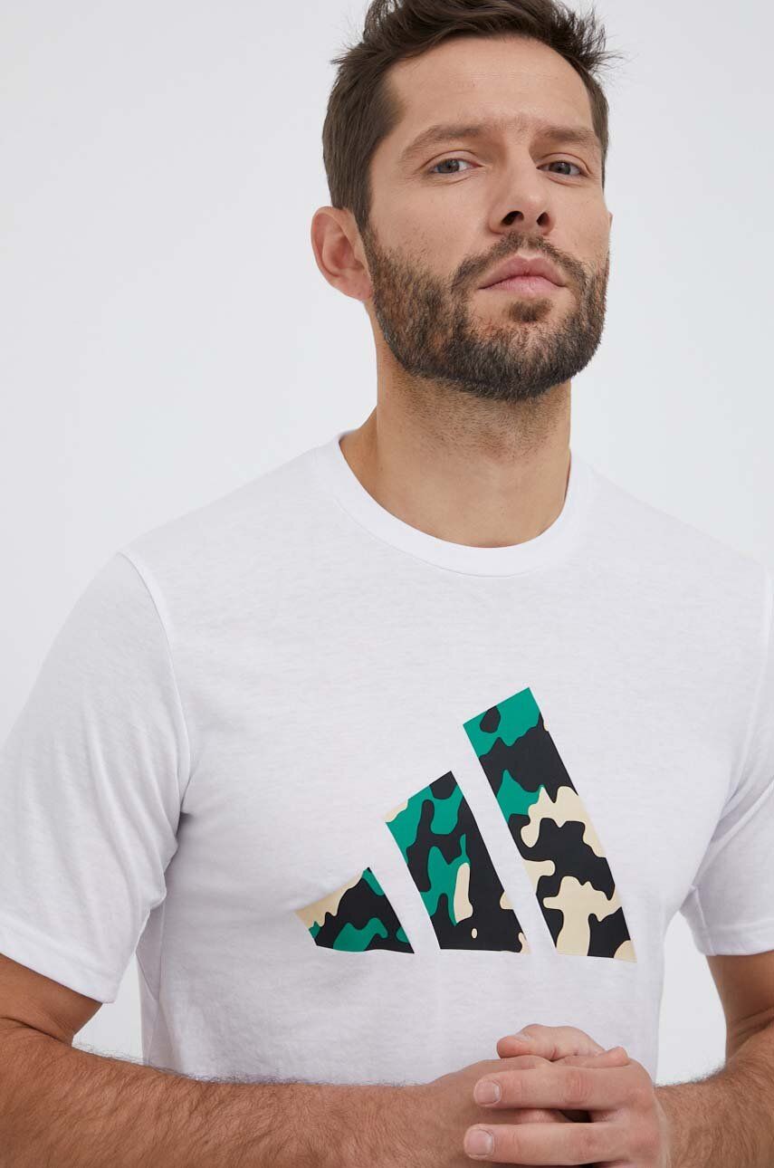 adidas Performance tricou de antrenament Train Essentials Seasonal Logo culoarea alb, cu imprimeu adidas Performance tricou de antrenament Train Essentials Seasonal Logo culoarea alb, cu imprimeu