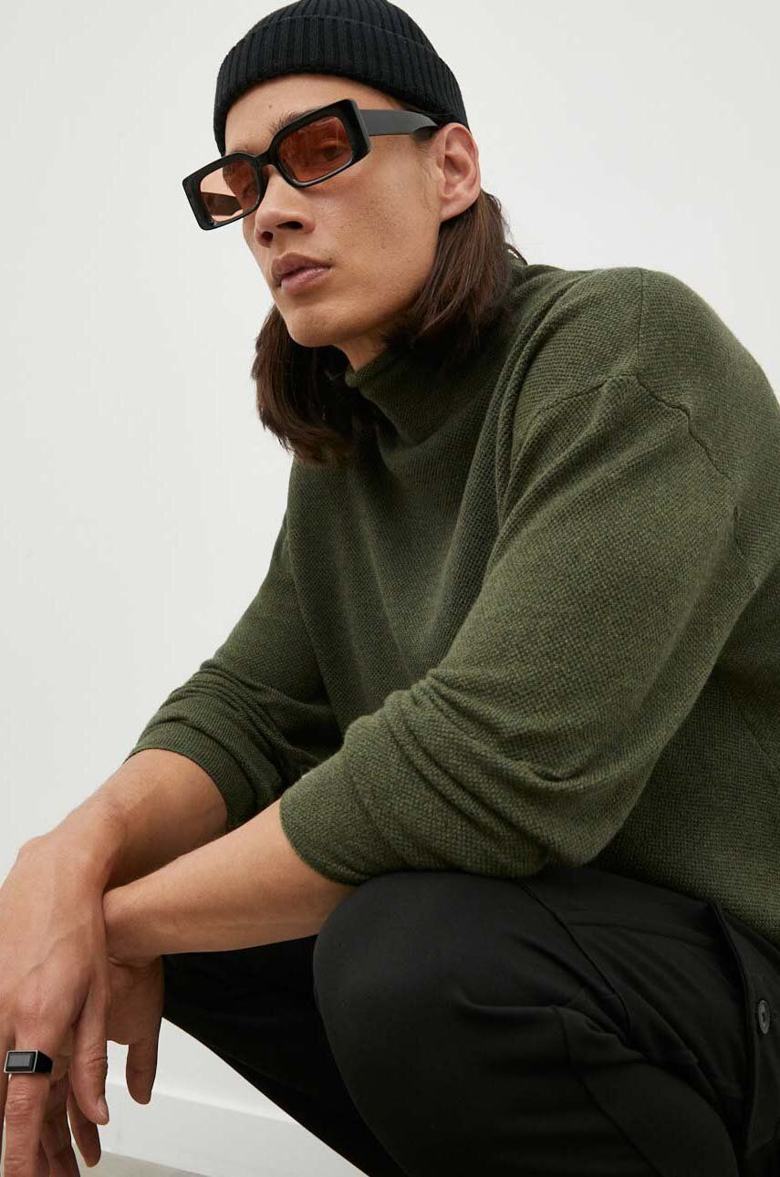 American Vintage pulover barbati, culoarea verde, light, cu turtleneck American Vintage pulover barbati, culoarea verde, light, cu turtleneck
