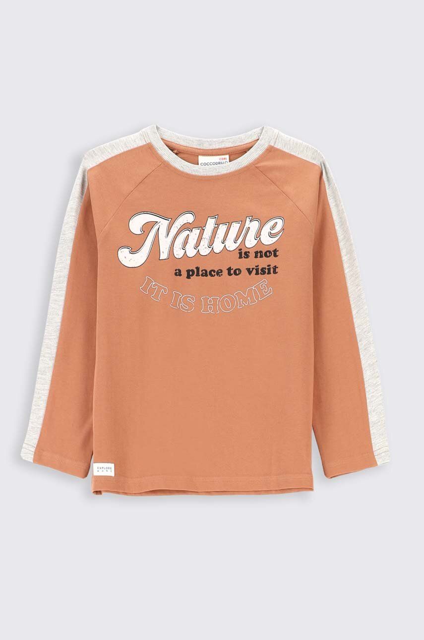 Coccodrillo longsleeve din bumbac pentru copii culoarea maro, cu imprimeu Coccodrillo longsleeve din bumbac pentru copii culoarea maro, cu imprimeu