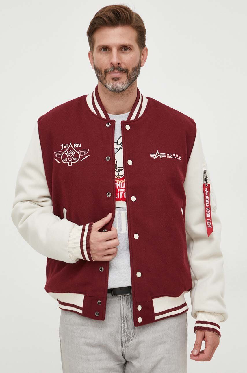 Alpha Industries geaca bomber Varsity Air Force Jacket barbati, culoarea bordo, de tranzitie Alpha Industries geaca bomber Varsity Air Force Jacket barbati, culoarea bordo, de tranzitie