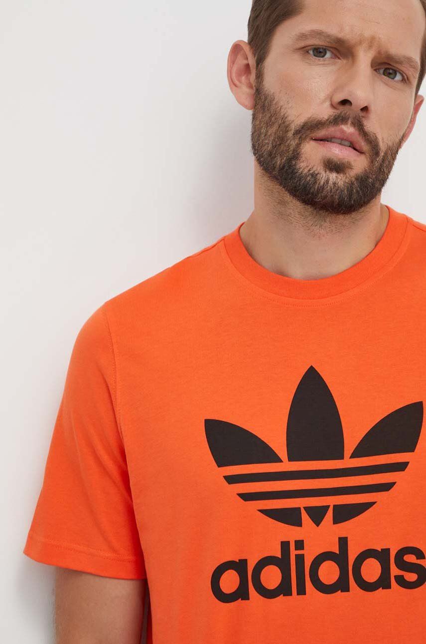adidas Originals tricou din bumbac barbati, culoarea portocaliu, cu imprimeu adidas Originals tricou din bumbac barbati, culoarea portocaliu, cu imprimeu