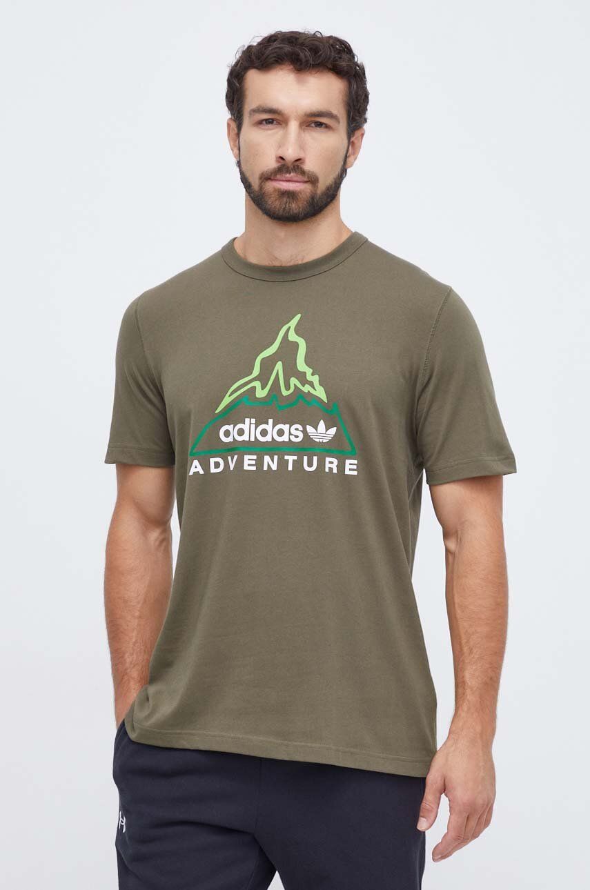 adidas Originals tricou din bumbac barbati, culoarea maro, cu imprimeu adidas Originals tricou din bumbac barbati, culoarea maro, cu imprimeu