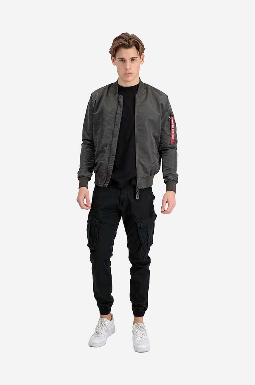 Alpha Industries geacă bomber cu două fețe MA-1 LW AOP Rainbow bărbați, culoarea gri, de tranziție 106109.136-grey Alpha Industries geacă bomber cu două fețe MA-1 LW AOP Rainbow bărbați, culoarea gri, de tranziție 106109.136-grey