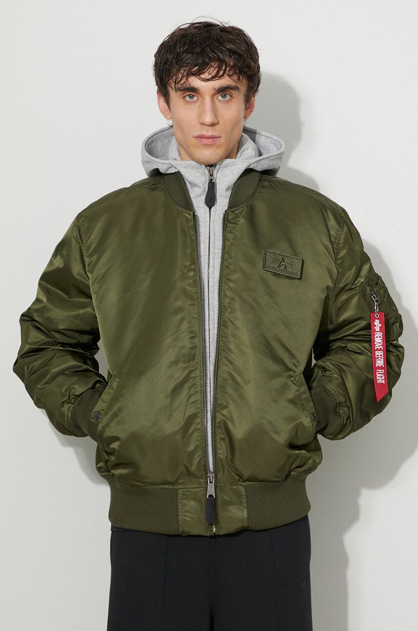Alpha Industries geacă bomber MA-1 D-Tec bărbați, culoarea verde, de tranziție 183110.257-green Alpha Industries geacă bomber MA-1 D-Tec bărbați, culoarea verde, de tranziție 183110.257-green