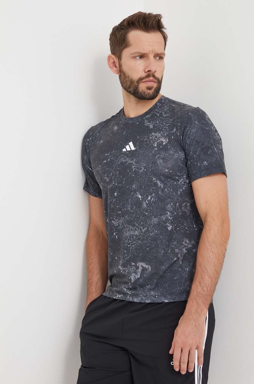 adidas Performance tricou de antrenament Workout culoarea gri, cu imprimeu IK9685 adidas Performance tricou de antrenament Workout culoarea gri, cu imprimeu IK9685
