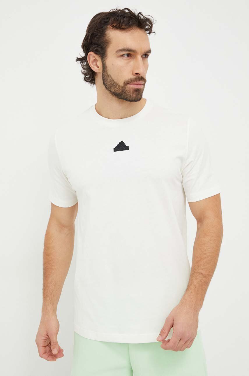 adidas tricou din bumbac bărbați, culoarea bej, cu imprimeu IS2857 adidas tricou din bumbac bărbați, culoarea bej, cu imprimeu IS2857