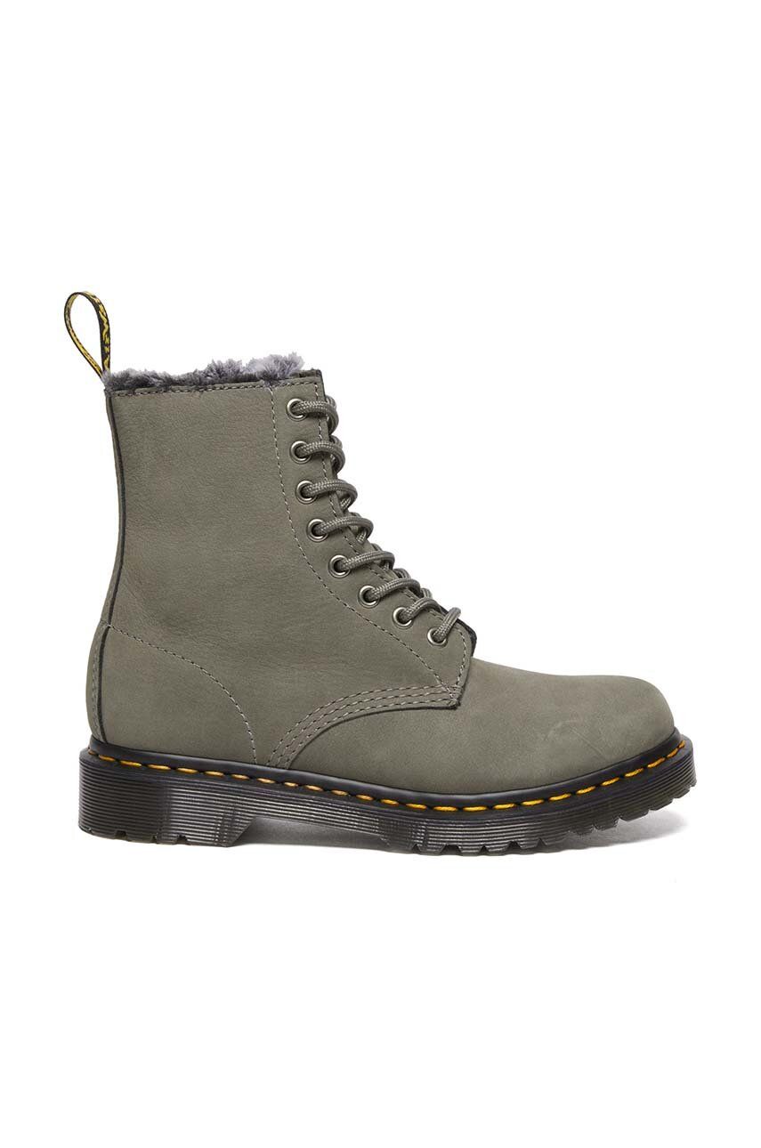 Dr. Martens bocanci de piele 1460 Serena femei, culoarea gri, cu toc plat, izolat, DM30953059 Dr. Martens bocanci de piele 1460 Serena femei, culoarea gri, cu toc plat, izolat, DM30953059