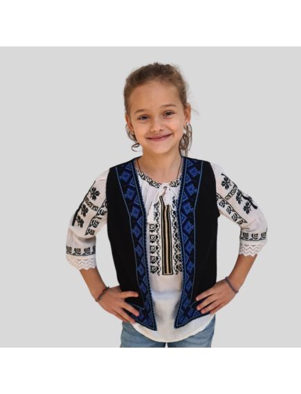 Vesta traditionala Engros pentru fete, motiv bradut broderie albastra Vesta traditionala Engros pentru fete, motiv bradut broderie albastra