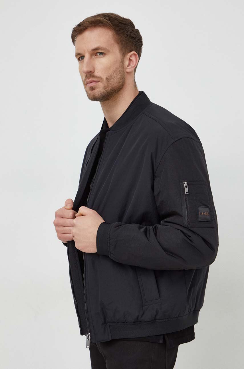 BOSS Orange geacă bomber bărbați, culoarea negru, de tranziție 50504029 BOSS Orange geacă bomber bărbați, culoarea negru, de tranziție 50504029