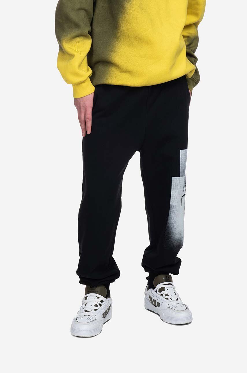 A-COLD-WALL* pantaloni de trening din bumbac Brutalist Jersey Pant culoarea negru, cu imprimeu ACWMB161-BLACK A-COLD-WALL* pantaloni de trening din bumbac Brutalist Jersey Pant culoarea negru, cu imprimeu ACWMB161-BLACK