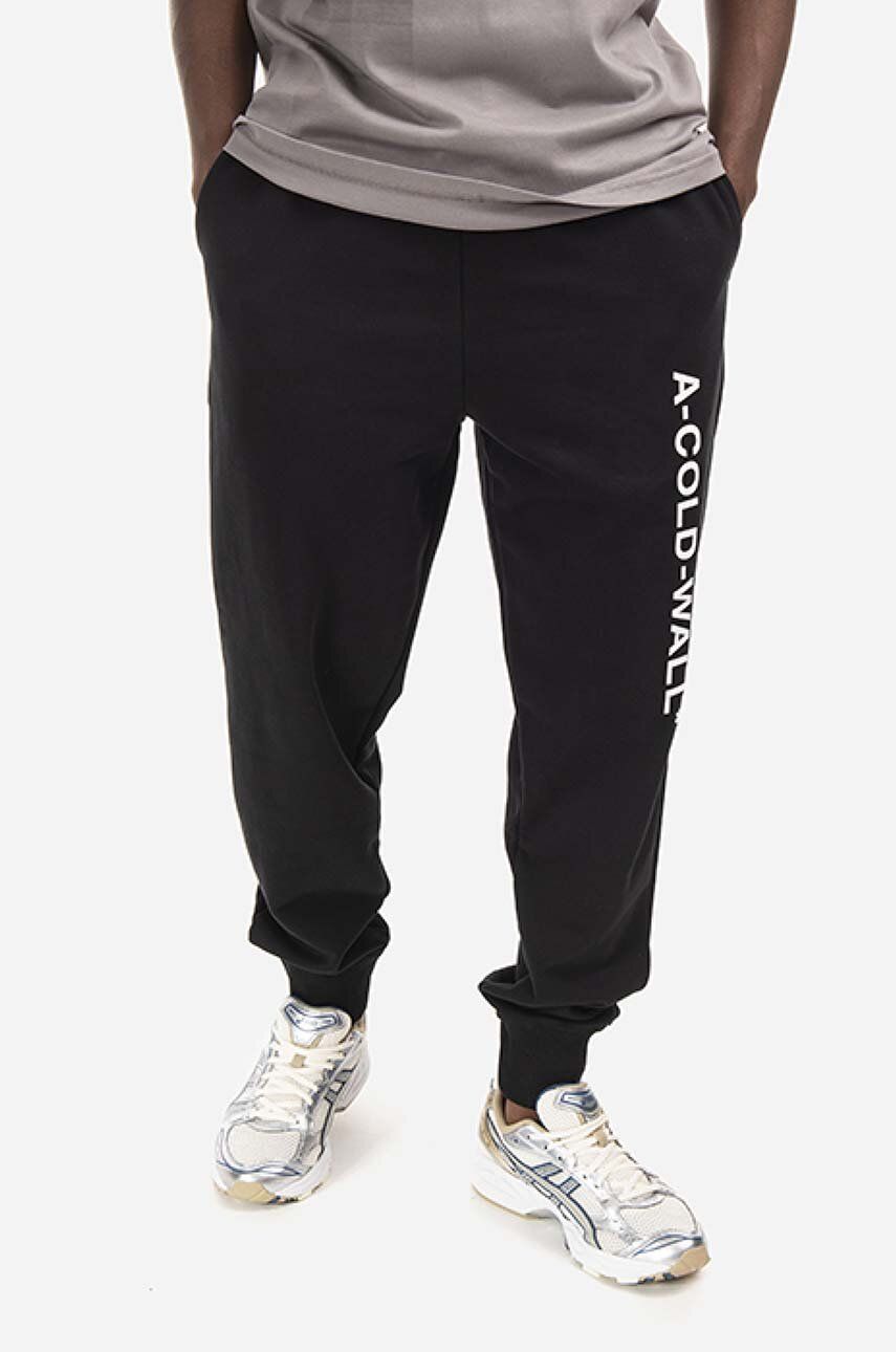 A-COLD-WALL* pantaloni de trening din bumbac Essential Logo Sweatpants culoarea negru, cu imprimeu ACWMB148.-BLACK A-COLD-WALL* pantaloni de trening din bumbac Essential Logo Sweatpants culoarea negru, cu imprimeu ACWMB148.-BLACK