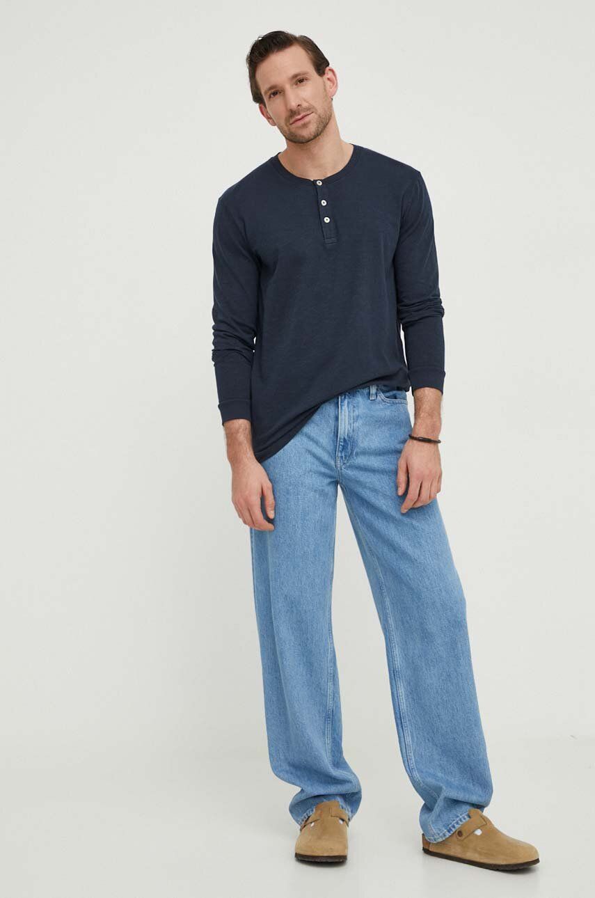 Marc O'Polo longsleeve din bumbac culoarea albastru marin, neted Marc O'Polo longsleeve din bumbac culoarea albastru marin, neted