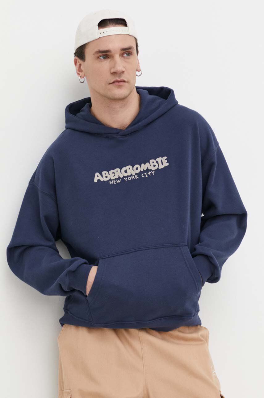 Abercrombie & Fitch bluza barbati, culoarea albastru marin, cu glugă, cu imprimeu Abercrombie & Fitch bluza barbati, culoarea albastru marin, cu glugă, cu imprimeu