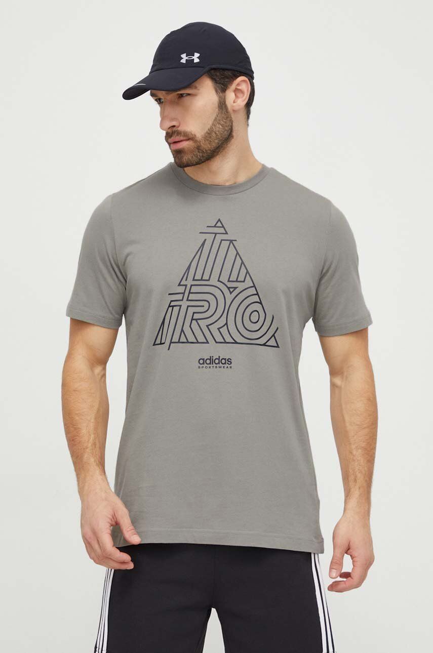 adidas tricou din bumbac TIRO bărbați, culoarea bej, cu imprimeu IN6267 adidas tricou din bumbac TIRO bărbați, culoarea bej, cu imprimeu IN6267