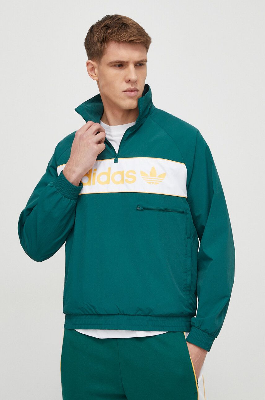 adidas Originals geacă bărbați, culoarea verde, de tranziție, oversize IS3318 adidas Originals geacă bărbați, culoarea verde, de tranziție, oversize IS3318