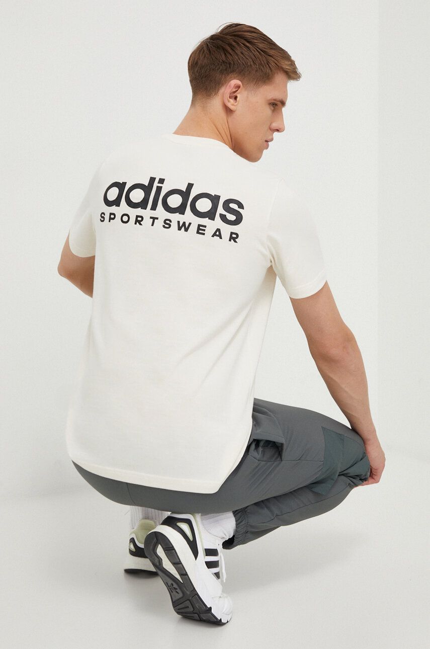 adidas tricou din bumbac bărbați, culoarea bej, cu imprimeu IX4454 adidas tricou din bumbac bărbați, culoarea bej, cu imprimeu IX4454