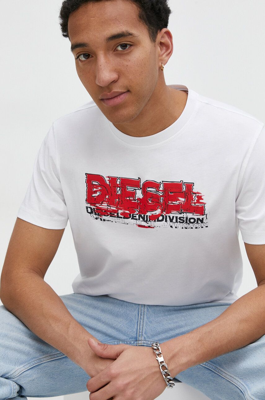 Diesel tricou din bumbac bărbați, culoarea alb, cu imprimeu A12498.0GRAI Diesel tricou din bumbac bărbați, culoarea alb, cu imprimeu A12498.0GRAI