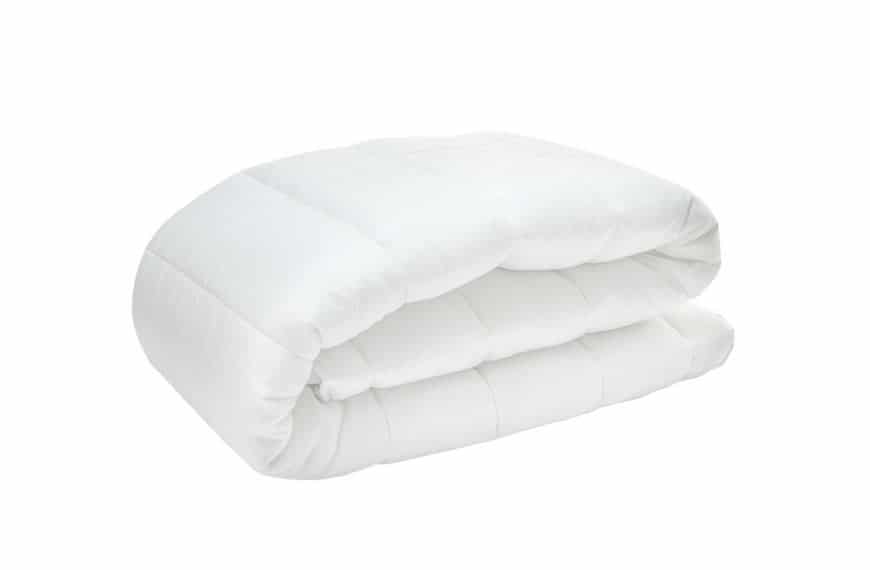 Pilota matlasata Ultrasleep Somnart, 180x200 cm, 250 g, microfibra, lavabila la 90°C, primavara-toamna Pilota matlasata Ultrasleep Somnart, 180x200 cm, 250 g, microfibra, lavabila la 90°C, primavara-toamna