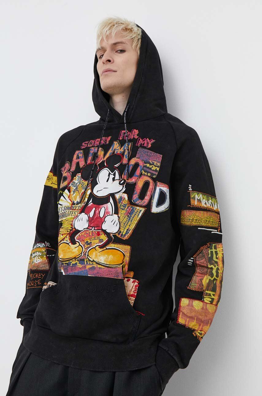 Desigual hanorac de bumbac MICKEY BAD MOOD barbati, culoarea negru, cu glugă, cu imprimeu, 24SMSK15 Desigual hanorac de bumbac MICKEY BAD MOOD barbati, culoarea negru, cu glugă, cu imprimeu, 24SMSK15