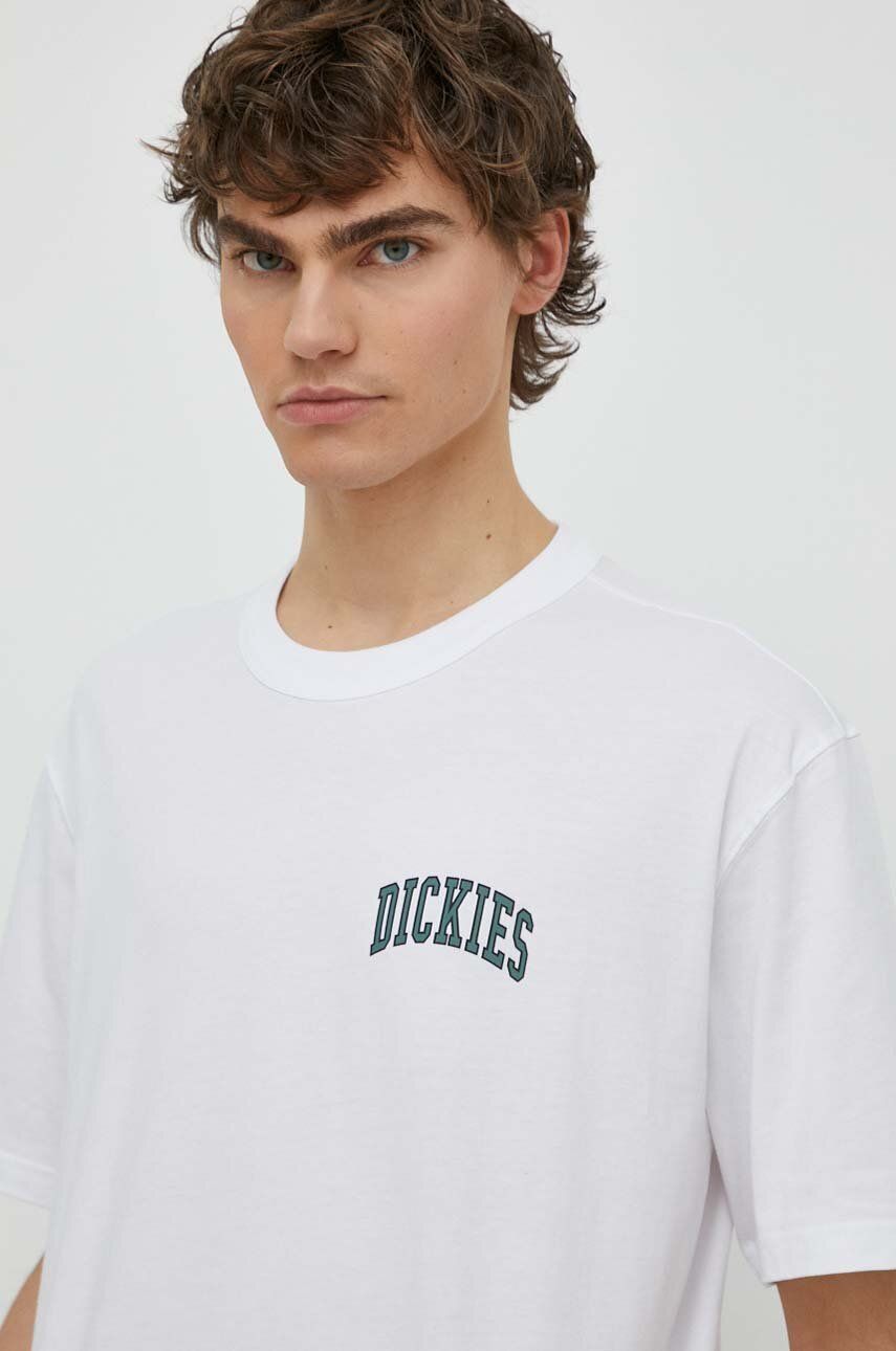 Dickies tricou din bumbac AITKIN CHEST TEE SS barbati, culoarea alb, cu imprimeu, DK0A4Y8O Dickies tricou din bumbac AITKIN CHEST TEE SS barbati, culoarea alb, cu imprimeu, DK0A4Y8O