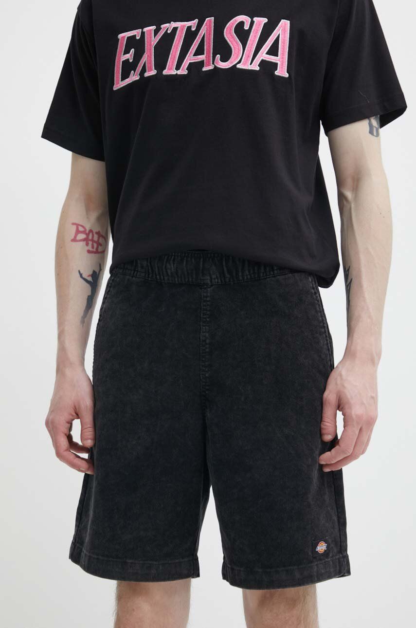 Dickies pantaloni scurti CHASE CITY SHORT barbati, culoarea negru, DK0A4YSZ Dickies pantaloni scurti CHASE CITY SHORT barbati, culoarea negru, DK0A4YSZ