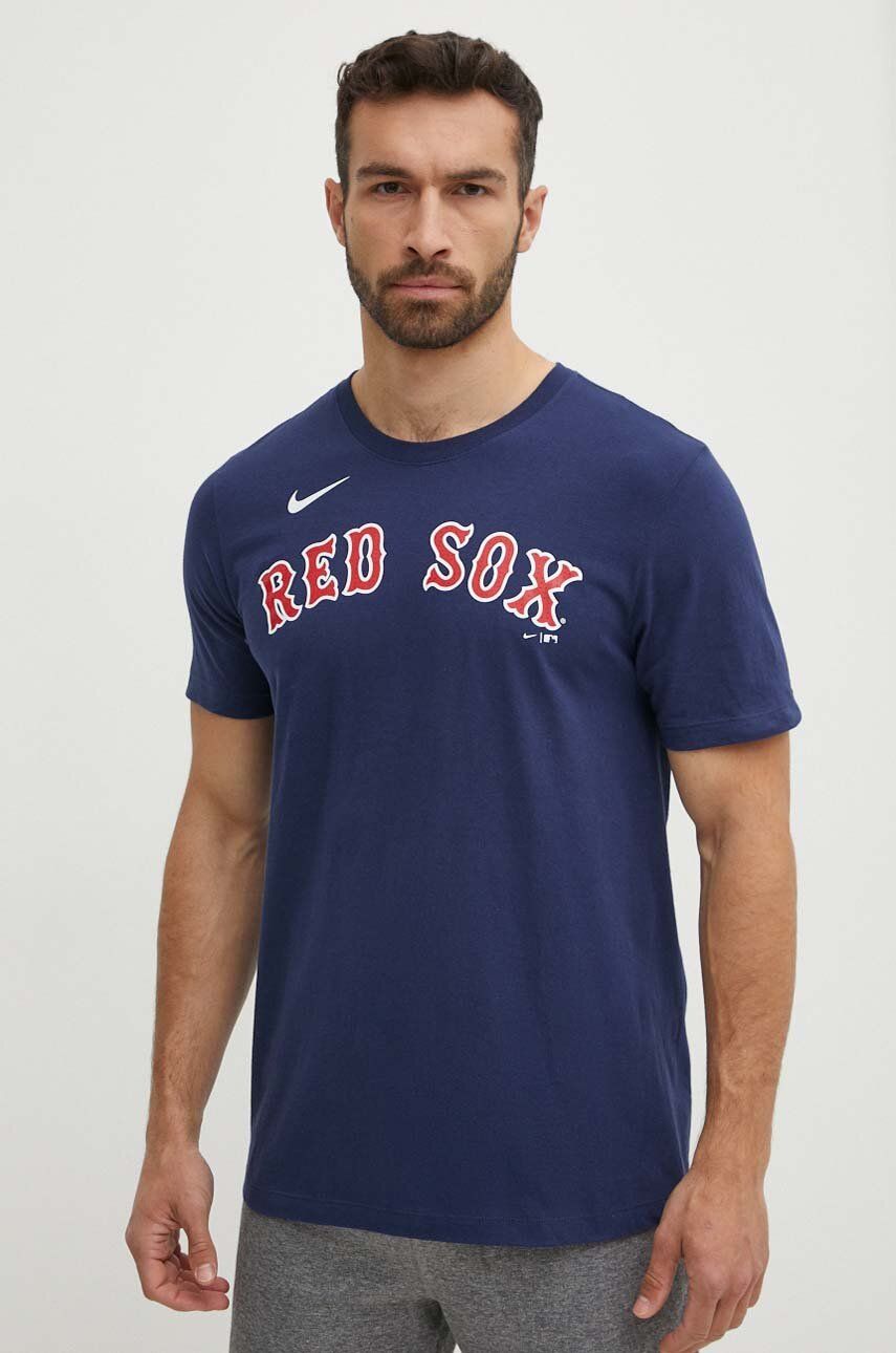 Nike tricou din bumbac Boston Red Sox barbati, culoarea albastru marin, cu imprimeu Nike tricou din bumbac Boston Red Sox barbati, culoarea albastru marin, cu imprimeu