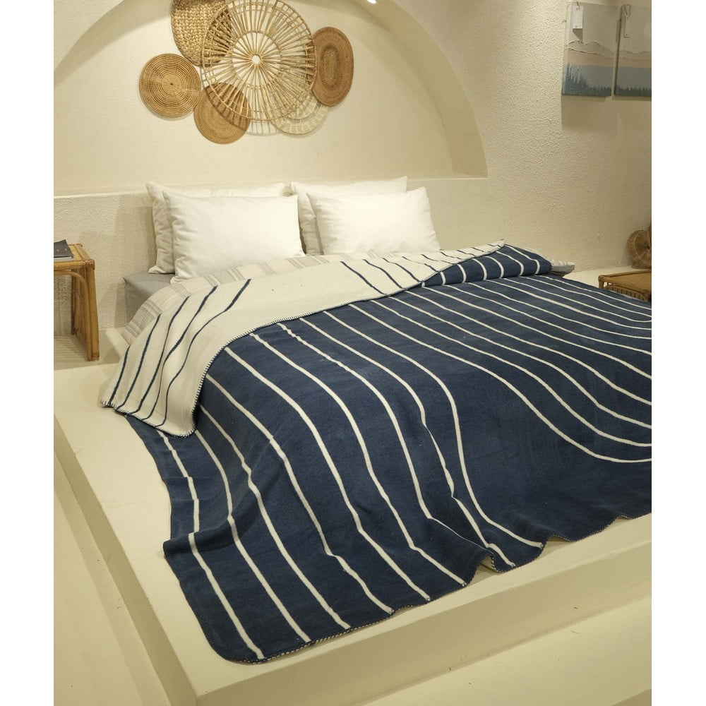 Cuvertură albă/albastru-închis pentru pat dublu 200x220 cm Twin – Oyo Concept Cuvertură albă/albastru-închis pentru pat dublu 200x220 cm Twin – Oyo Concept