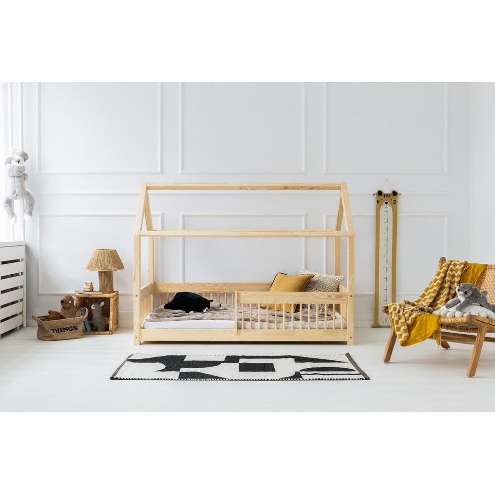 Pat pentru copii în culoare naturală de tip casă din lemn de pin 90x180 cm Mila MBW – Adeko Pat pentru copii în culoare naturală de tip casă din lemn de pin 90x180 cm Mila MBW – Adeko