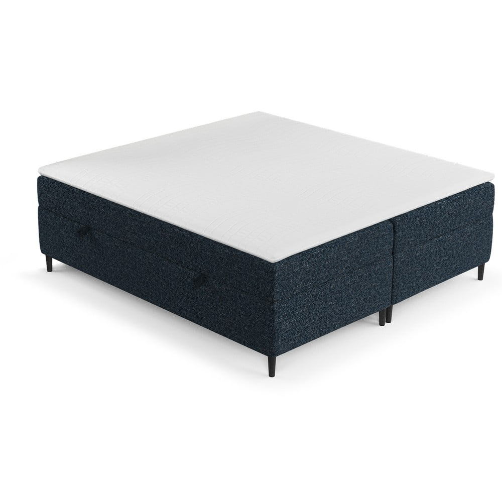 Pat boxspring albastru închis cu spațiu de depozitare 200x200 cm Araya – Maison de Rêve Pat boxspring albastru închis cu spațiu de depozitare 200x200 cm Araya – Maison de Rêve