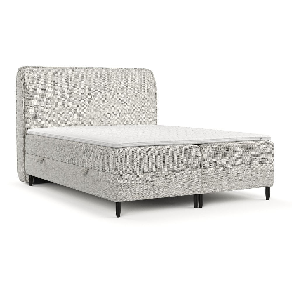 Pat boxspring gri deschis cu spațiu de depozitare 180x200 cm Melba – Maison de Rêve Pat boxspring gri deschis cu spațiu de depozitare 180x200 cm Melba – Maison de Rêve