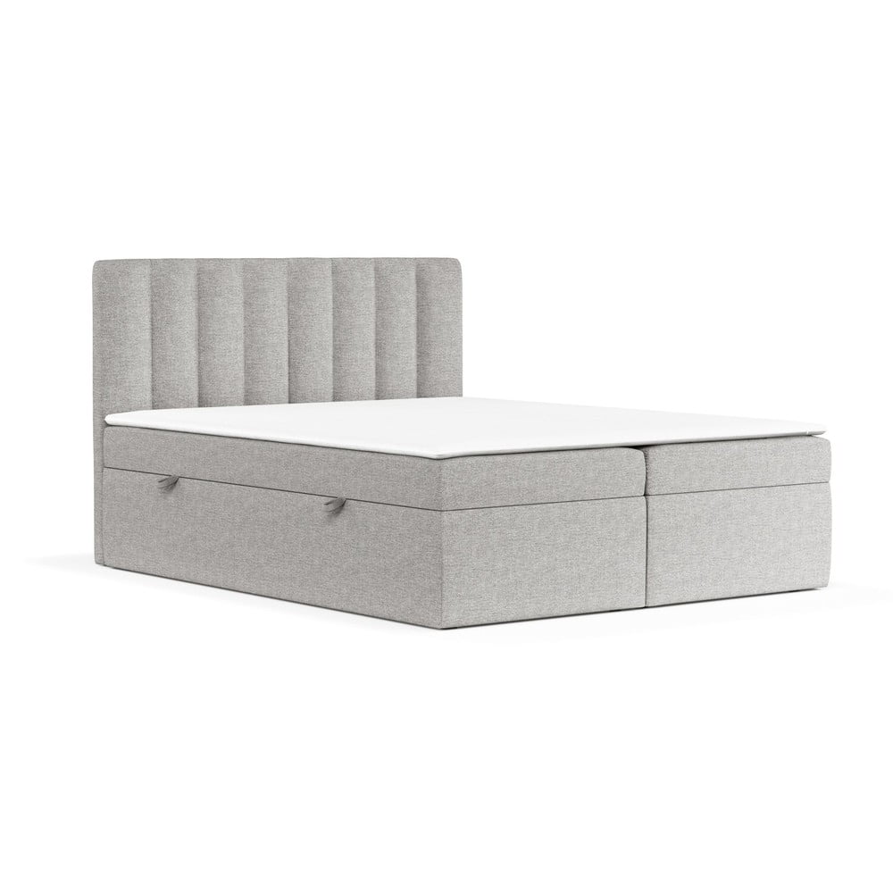 Pat boxspring gri deschis cu spațiu de depozitare 180x200 cm Novento – Maison de Rêve Pat boxspring gri deschis cu spațiu de depozitare 180x200 cm Novento – Maison de Rêve