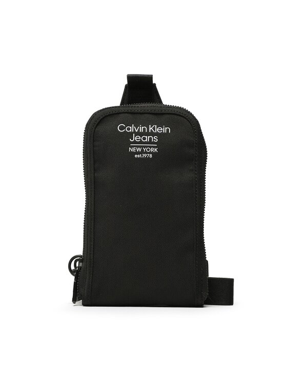 Etui pentru telefon Calvin Klein Jeans Sport Essentials Tr Phone Cb Est K50K510142 Negru Etui pentru telefon Calvin Klein Jeans Sport Essentials Tr Phone Cb Est K50K510142 Negru
