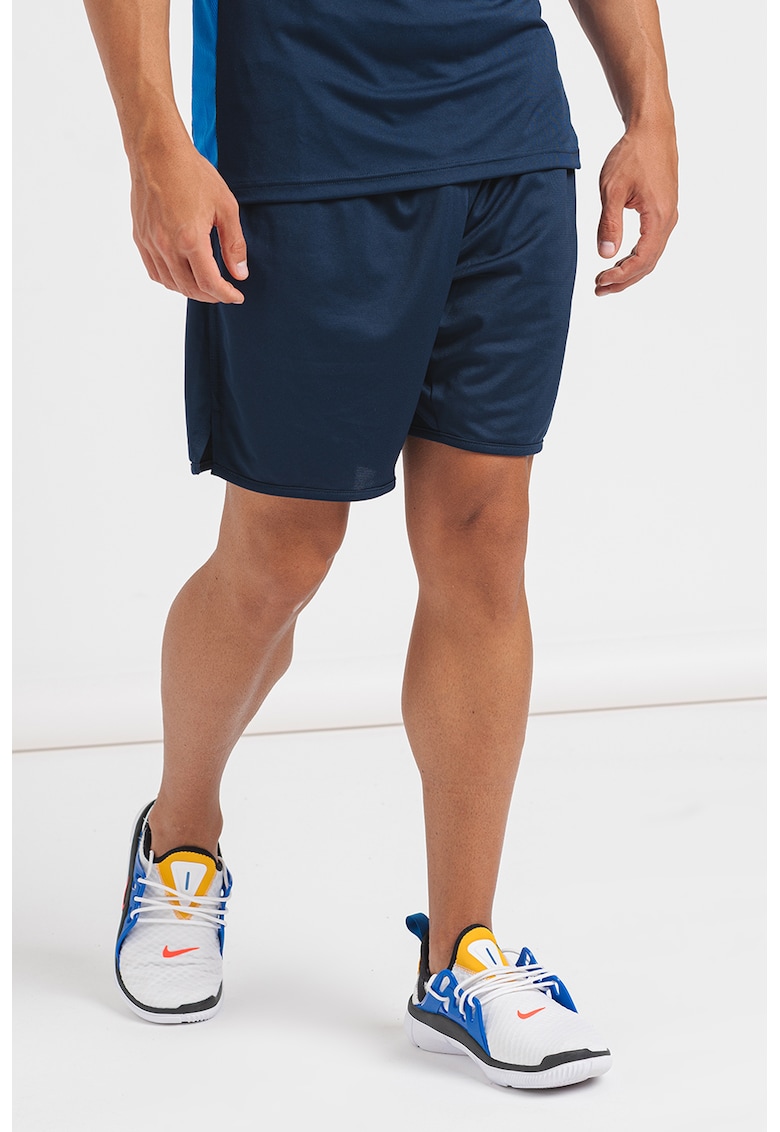 Pantaloni scurti cu buzunare oblice si tehnologie Dri-FIT - pentru fitness Pantaloni scurti cu buzunare oblice si tehnologie Dri-FIT - pentru fitness
