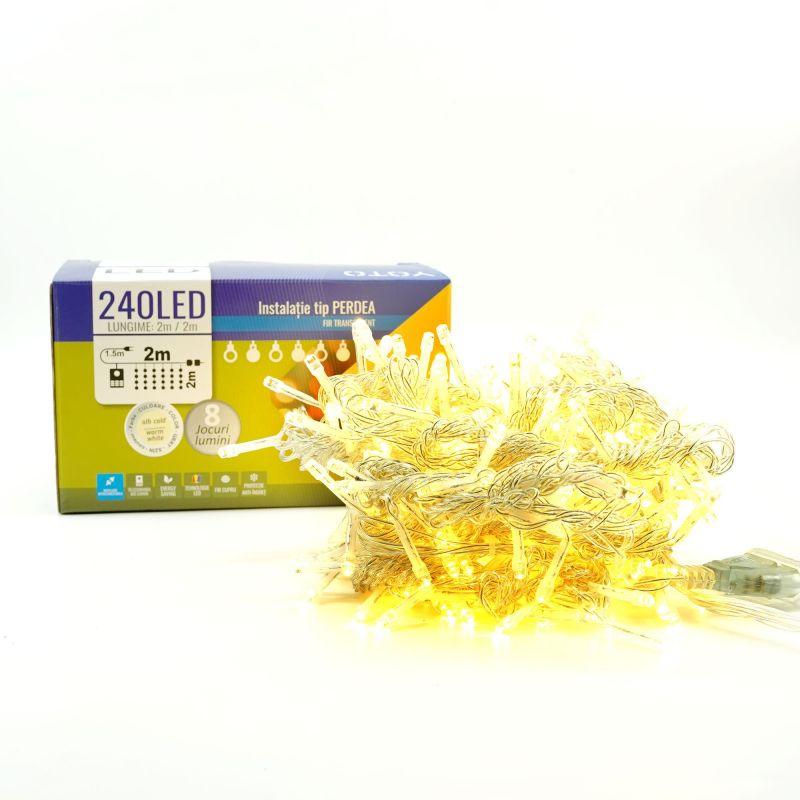 Instalatie Craciun eMazing, tip perdea, 2 m X 2 m, 240 LED-uri, 8 jocuri de lumini, interior/exterior, alb cald Instalatie Craciun eMazing, tip perdea, 2 m X 2 m, 240 LED-uri, 8 jocuri de lumini, interior/exterior, alb cald