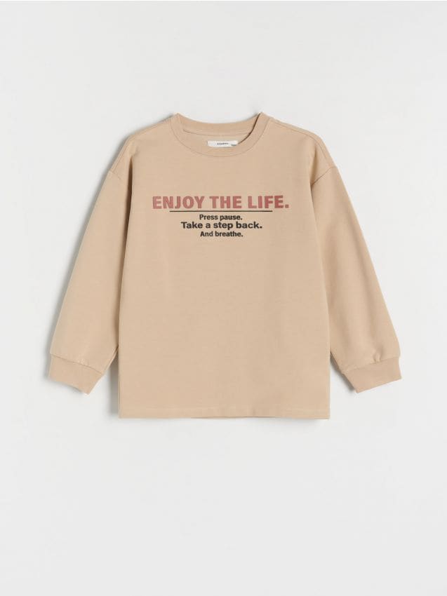 Tricou oversized cu maneca lunga, cu inscriptii - gri deschis Tricou oversized cu maneca lunga, cu inscriptii - gri deschis