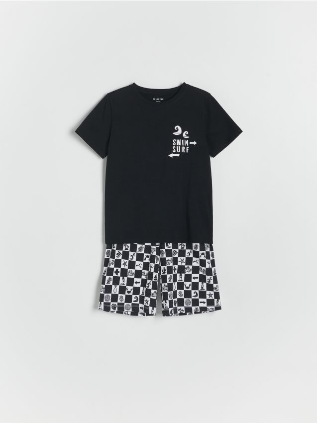 Set pijama din doua piese, cu imprimeu - negru Set pijama din doua piese, cu imprimeu - negru