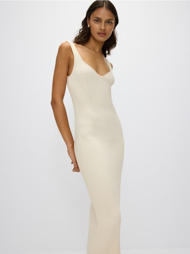 Rochie jerseu din tricot striat, cu continut ridicat de viscoza - nude Rochie jerseu din tricot striat, cu continut ridicat de viscoza - nude